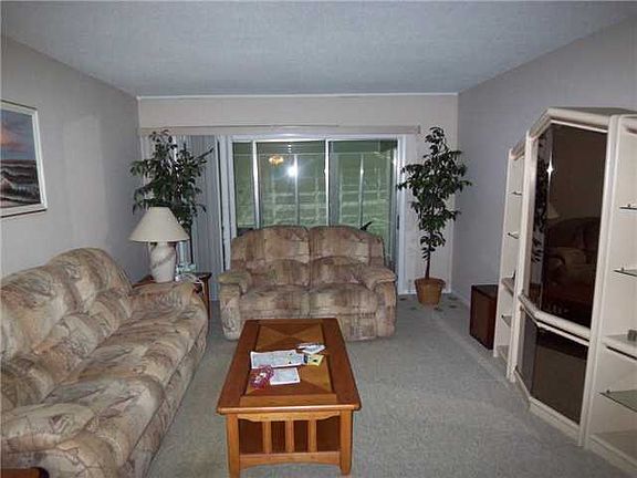 4th image of 2800 Indian River Blvd #9U
