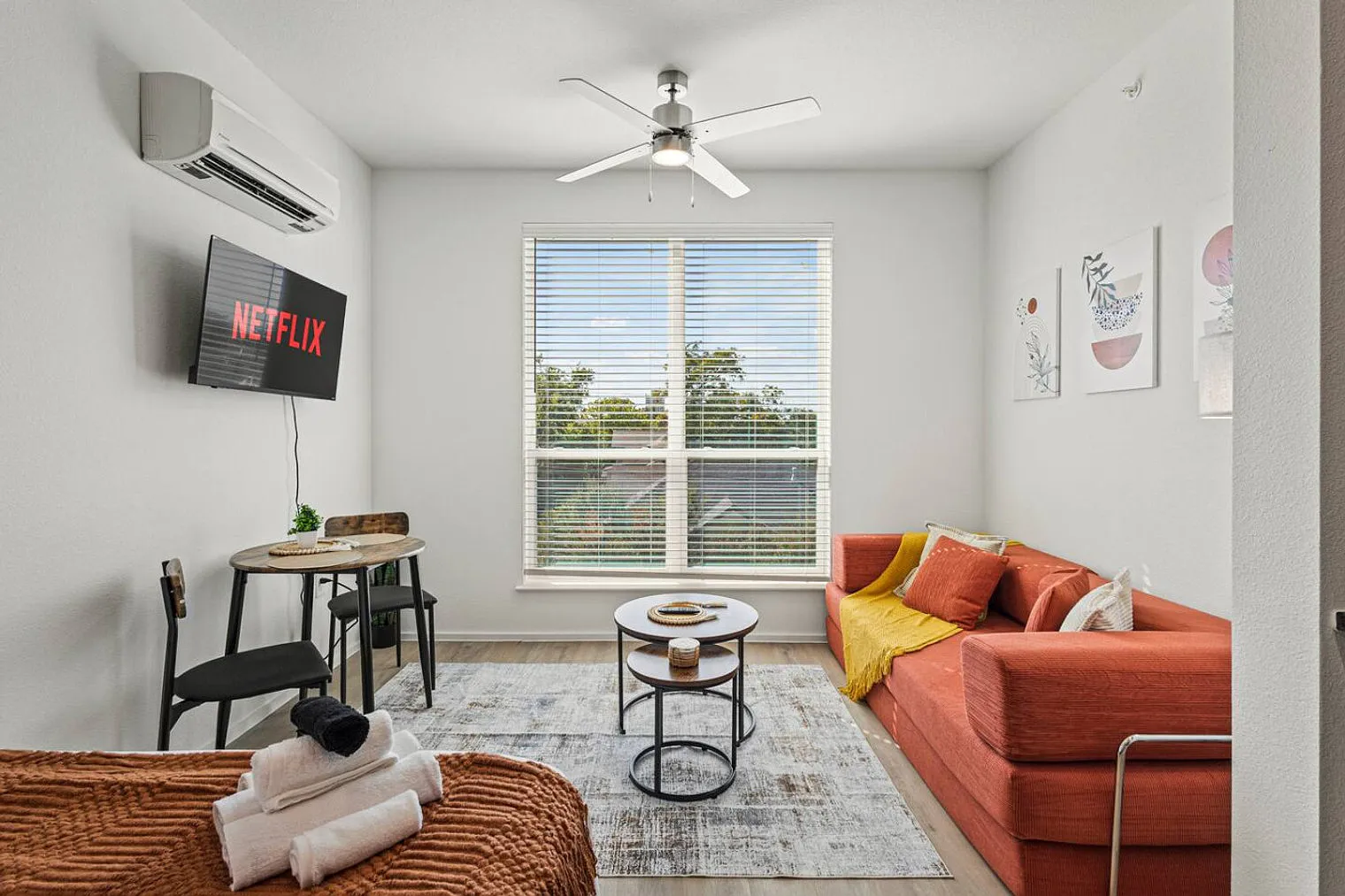 1 bed, 1.0 bath, 301 sqft, $2,495 — Photo 1