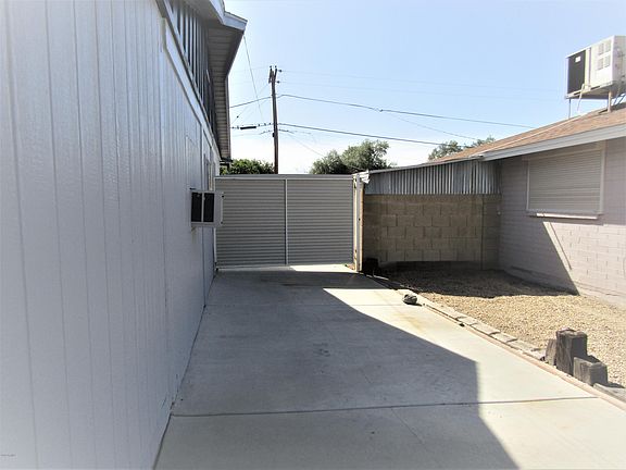 4th image of 2101 W Shady Glen Ave