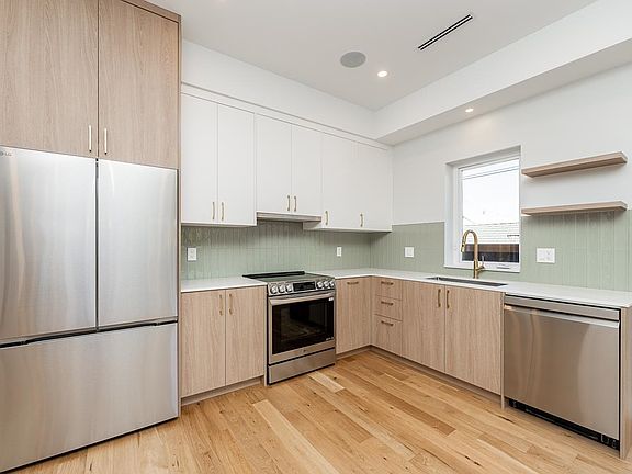 3rd image of 678 E 22nd Ave #2