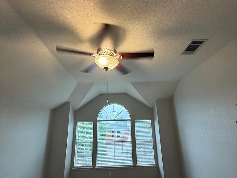 1609 Simsbury Dr — Photo 24