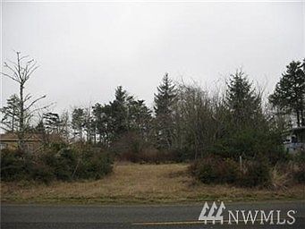 2nd image of 613 Duck Lake Dr NE