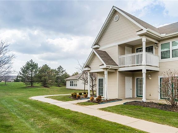 4th image of 22667 Lenox Dr