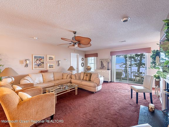 5th image of 118 Waters Edge Drive