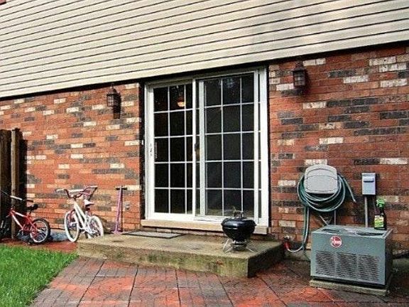 5th image of 306 W Dahlgren Dr #Townhouse