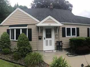 51 Brookside Ave, Pompton Plains, NJ 07444