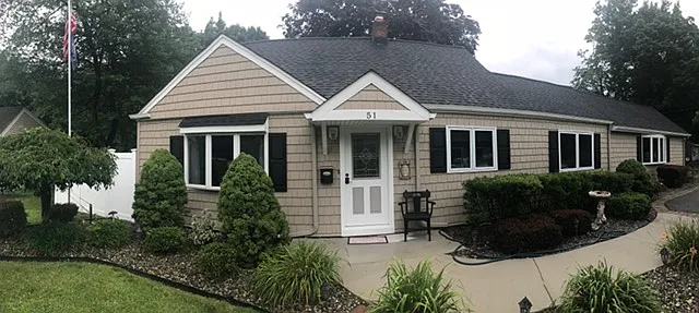 51 Brookside Ave photo 1