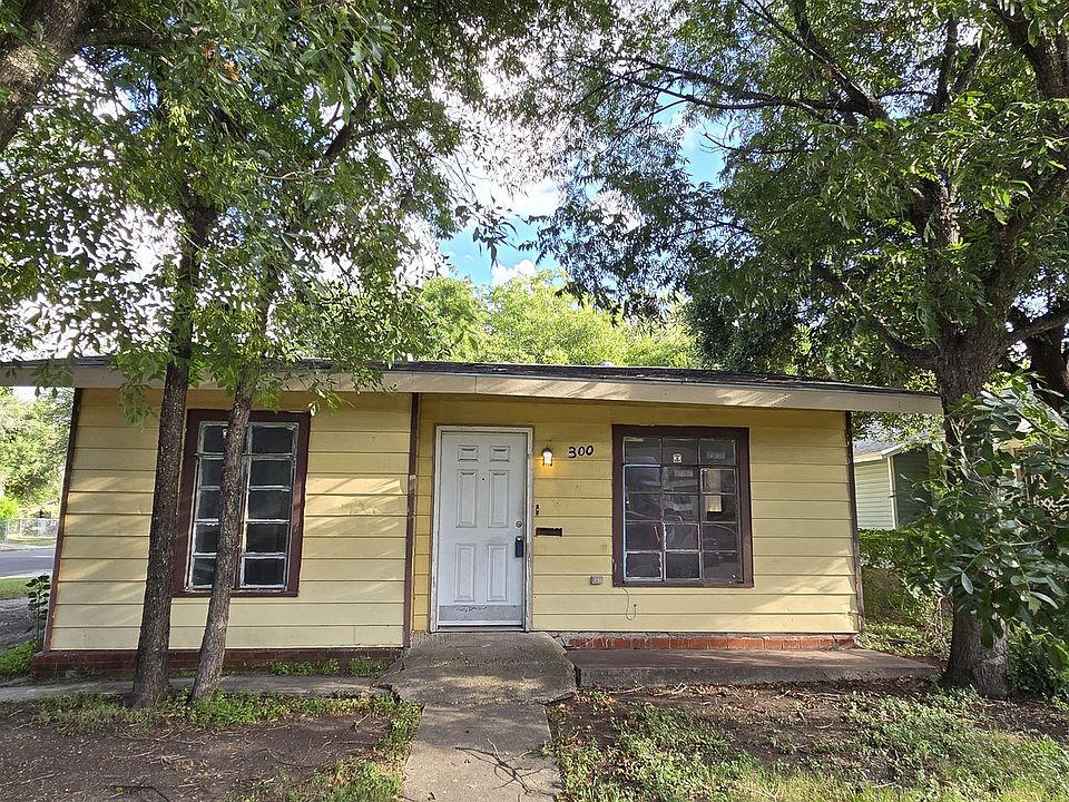 1st image of 300 W Burcham Ave