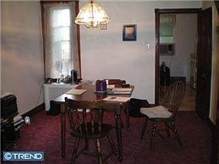 3rd image of 6642 Glenloch St