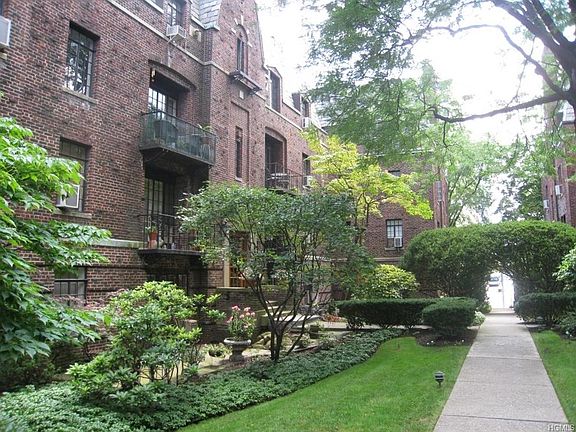 4th image of 20 N Broadway APT A303