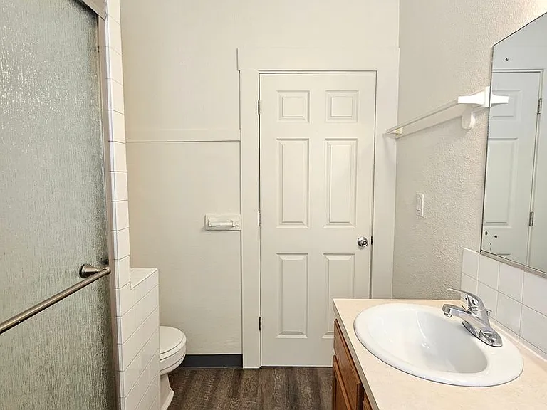 819 W 11th Ave — Photo 15