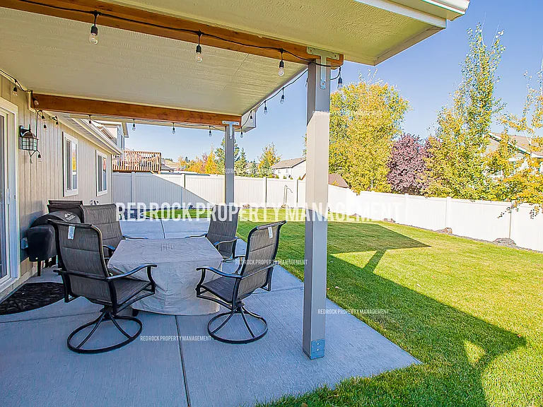 18431 E Selkirk Estates Rd — Photo 23