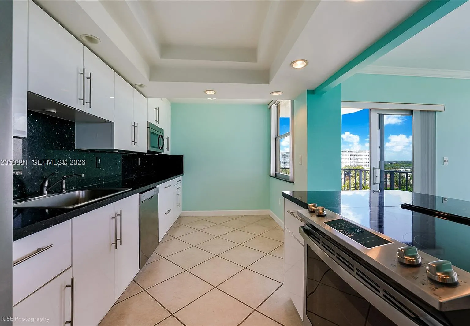 Majorca Towers Condo — Photo 3