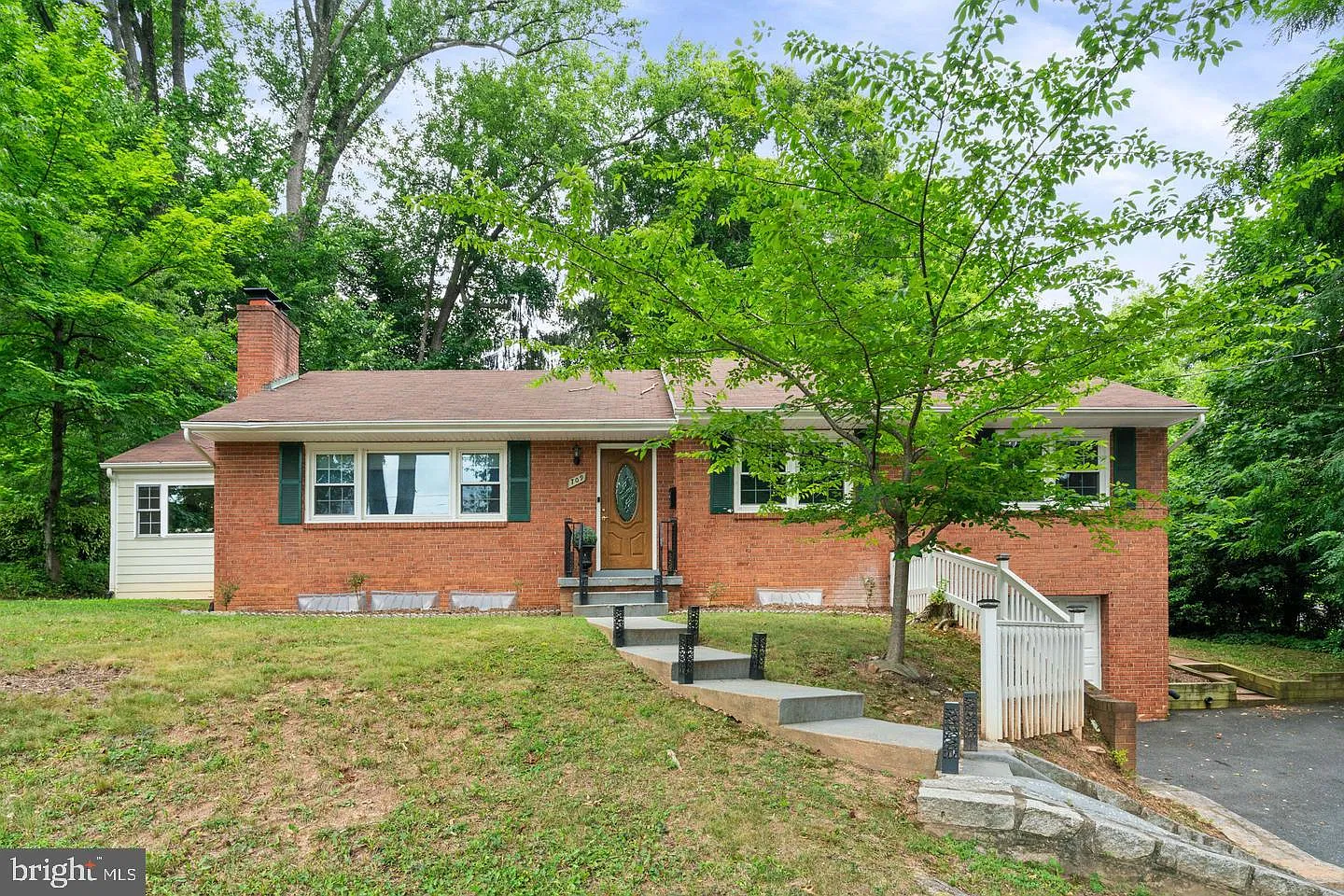 3 bed, 3.0 bath, 3412 sqft, $4,195 — Photo 1
