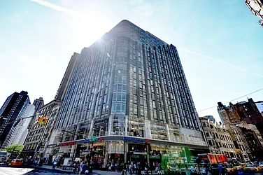 Rented by Pinnacle City Living