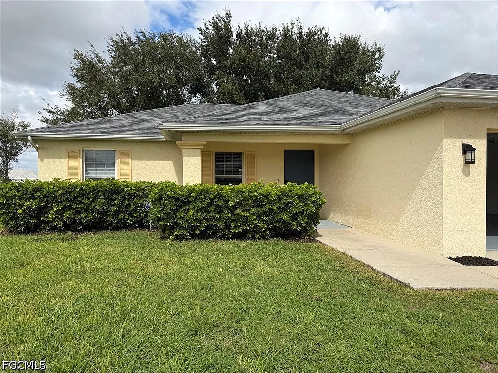 3 bed, 2.0 bath, 1272 sqft, $1,750 — Photo 3