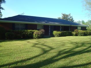 206 Ira Hudson Rd, Hattiesburg, MS 39401
