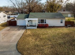 1922 Robbins St, Augusta, KS 67010