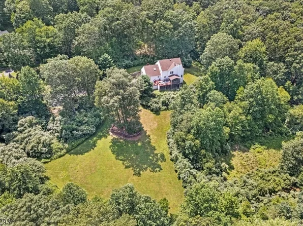 16 Squire Hill Rd, Washington Twp., NJ 07853