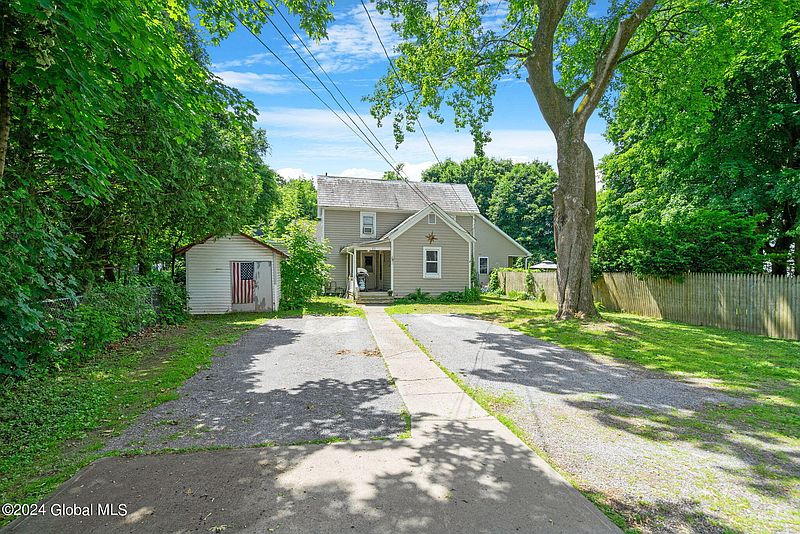 3rd image of 23-23R Morgan Avenue