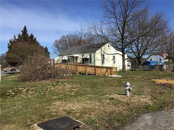 3rd image of 4720 Lindlaw Ave