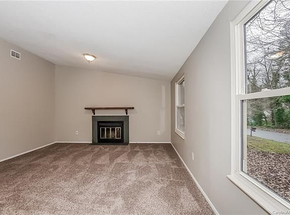 3rd image of 7701 Mallen Dr
