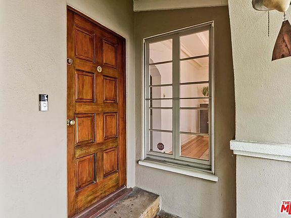 4th image of 1131 S La Jolla Ave