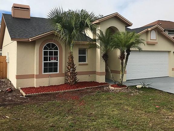 3rd image of 3410 Cove Ct W