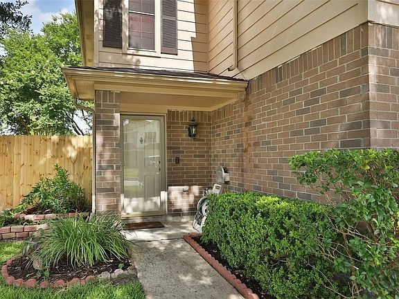 5th image of 8818 Willow Quill Ct