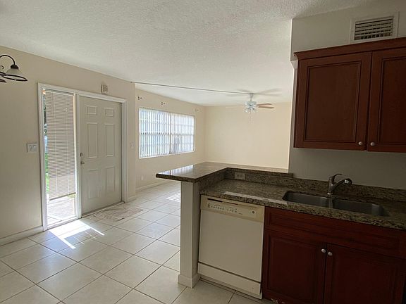3rd image of 11452 NW 43rd St #11452