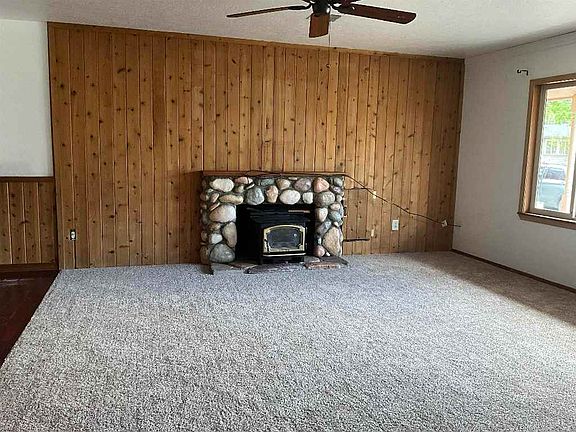 5th image of 811 Oak St