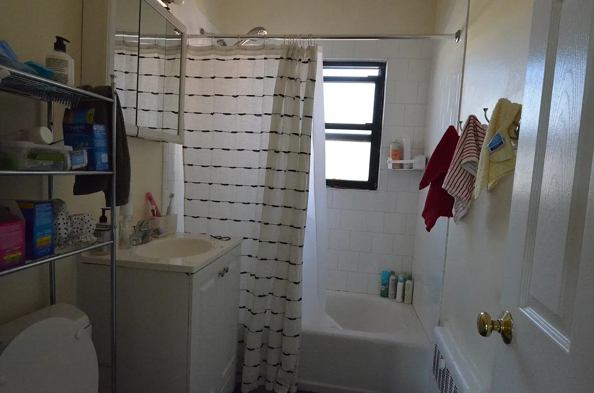 Building Photo - 112 Longwood Ave #5