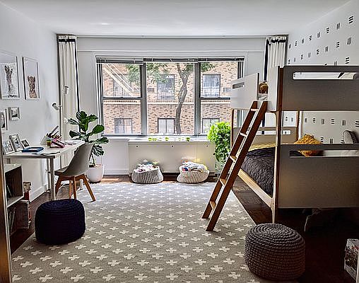 4th image of 511 E 80th St APT 10A