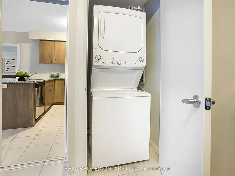 53 Arthur St S #802 — Photo 10