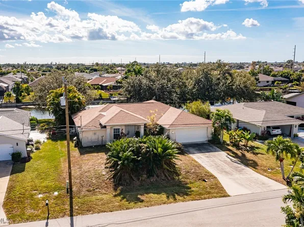 126 SE 16th Ter, Cape Coral, FL 33990