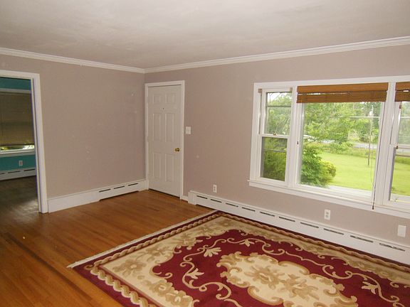 Living Room to Front yard