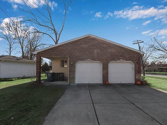 2nd image of 159 Greenwood Cir