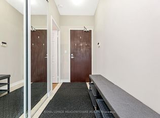 208 Enfield Pl #3303, Mississauga, ON L5B 0G8