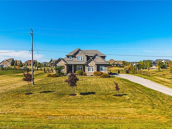 2nd image of 2855 Haldimand Rd #9