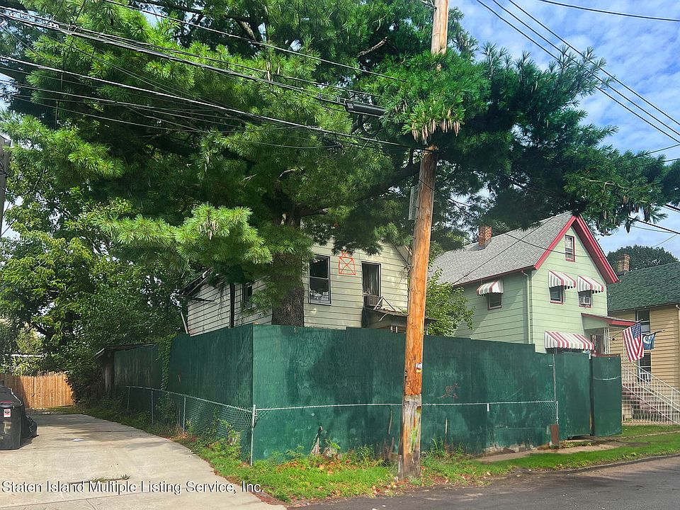 2nd image of 326 Nicholas Ave