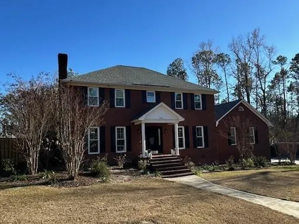 210 Dogwood Ave, Douglas, GA 31533