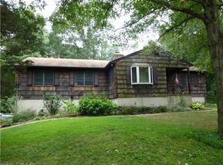 34 Briarwood Dr, Beacon Falls, CT 06403