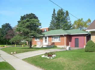 160 Erb St E, Waterloo, ON N2J1M4