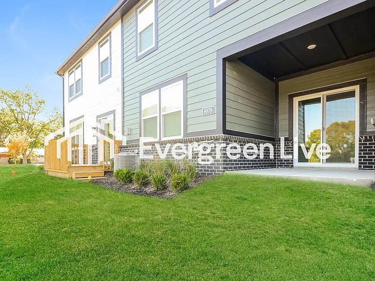 318 Simpson Rd — Photo 19
