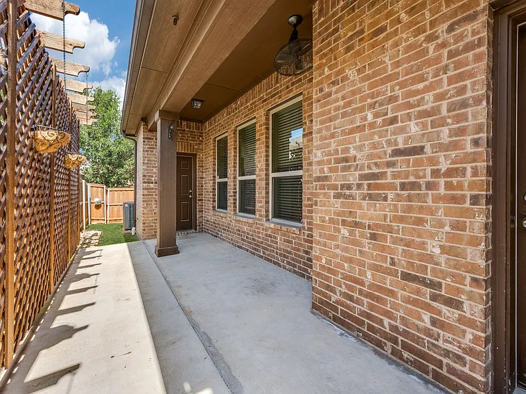 3908 Jasmine Fox Ln — Photo 12