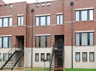 2849 S Pitney Ct, Chicago, IL 60608
