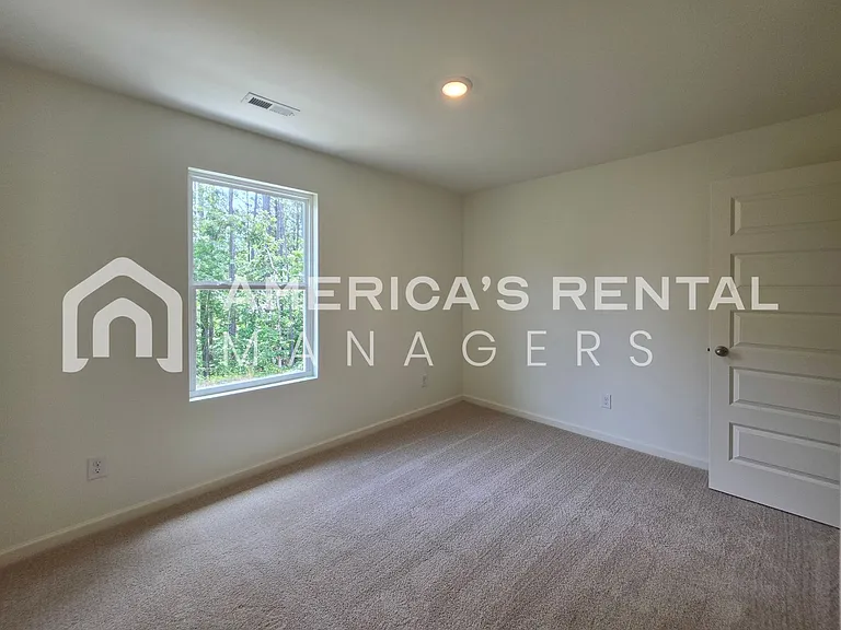 605 Acorn Ct — Photo 44