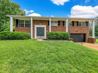 11123 Patrina Ct, Saint Louis, MO 63126