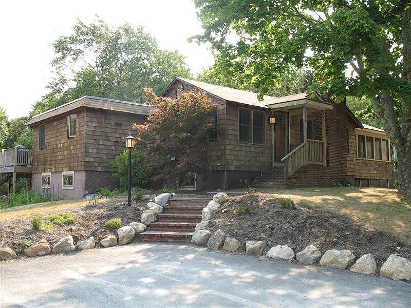 89 Allagash Trl, Narragansett, RI 02882 Zillow