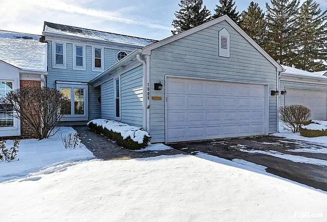 1808 Courtenay Dr photo 1